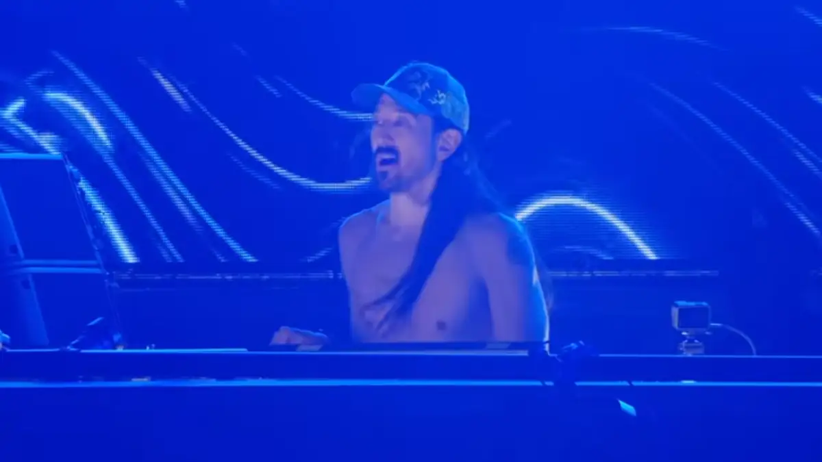 Steve Aoki Walked Into kineticFIELD at EDC Las Vegas 2026 — One Track Stopped the Desert Cold